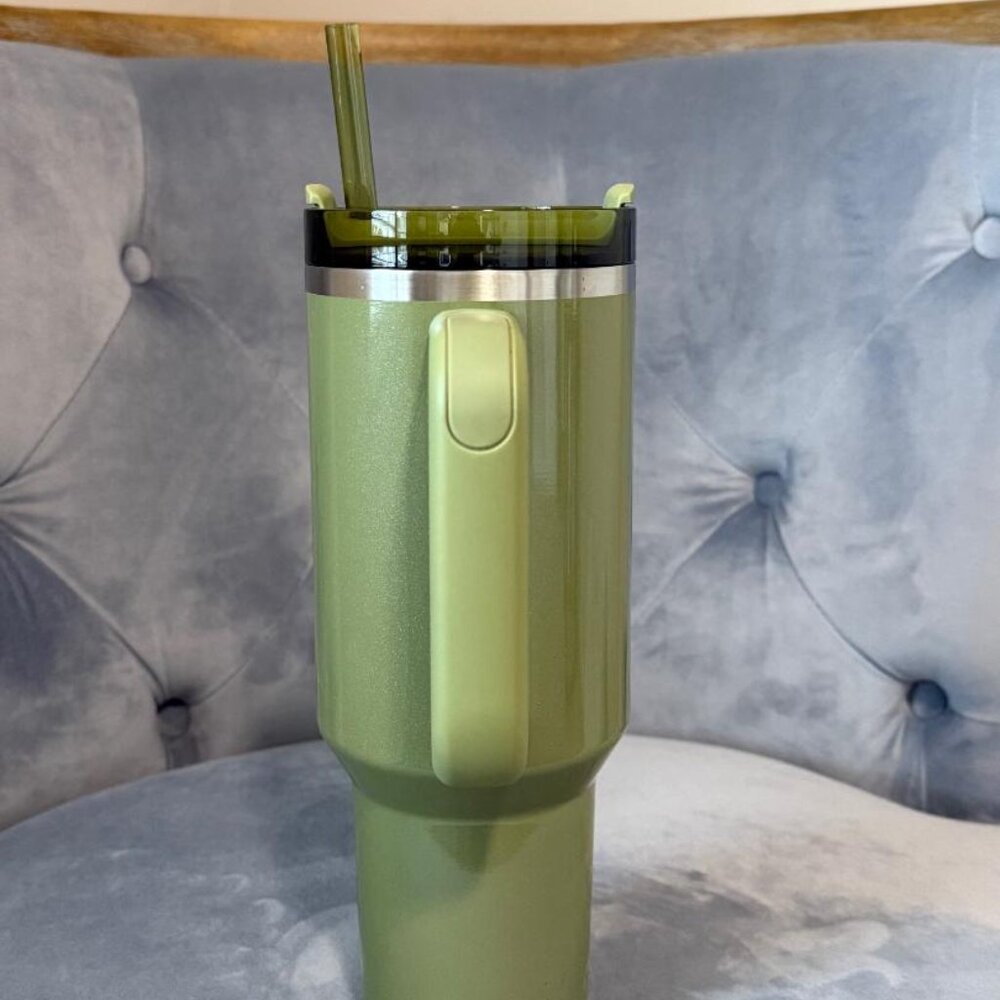 Stanley + Starbucks Militar Green Quencher Vacuum Cold-To-Go Cup, 40 Fl NWT - Picture 3 of 6